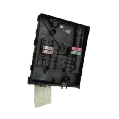 Коробка предохранителей golf scirocco a3 1k0937125b фото №1