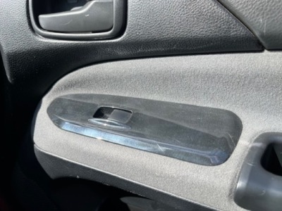 Mitsubishi lancer vii cs0 выключатель стекло 4d перед правый фото №1