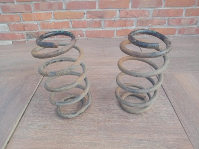 Jeep commander 5-10r xk 3.0 crd пружина подвеска задняя фото №1