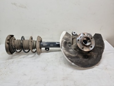 Bmw 1 f40 амортизационная стойка поворотный кулак правая фото №1