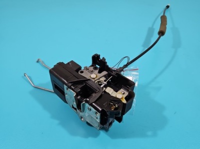 Замок перед левый opel antara европа 8pin фото №1