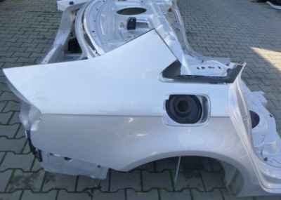 Audi a4 b8 крила правий задня фото №1