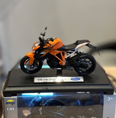 Model MOTOR motocykl DUKE 1:18