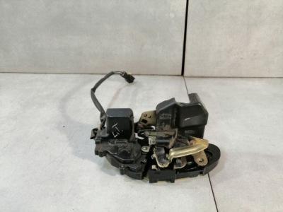 Замок двері лівий задня kia shuma ii 1.6 16v фото №1