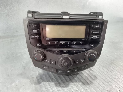 Радио cd honda accord vii 39050-sea-g110-m1 rg723r0 фото №1