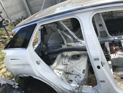 Peugeot 3008 ii чверть крила правий фото №1