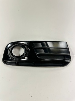 Q5 8r lift решітка бампера права 8r0807682j фото №1