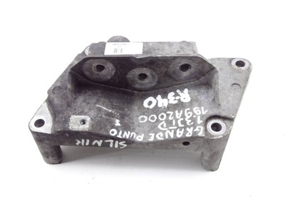 Fiat grande punto 1.3 m-jet кронштейн двигуна фото №1