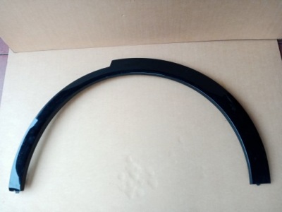 Porsche cayenne iii gts ліва молдинг крила задня фото №1