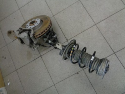 Mcperson поворотный кулак правая peugeot 308 iii t10 1.5 blue hdi 2022 rok фото №1