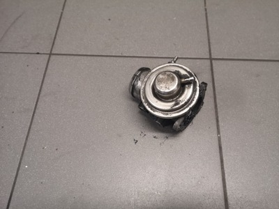 Дроссельная заслонка skoda octavia 1.9 tdi 038129637 фото №1