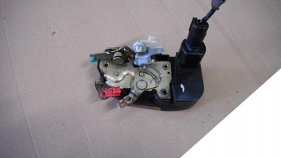 Chrysler voyager 96-00 замок правий передній фото №1