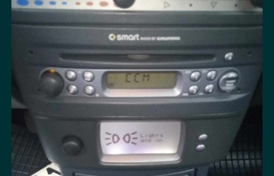 RADIO CD SMART ROADSTER GRUNDIG  