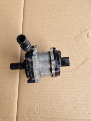 Hyundai ioniq 5 22r насос wody pa66-gf25 фото №1