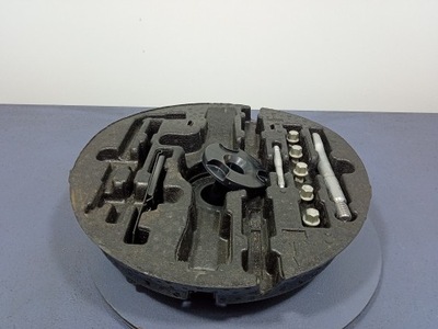 Mercedes gls x166 вкладыш корзина колеса запасного a1668901200 фото №1