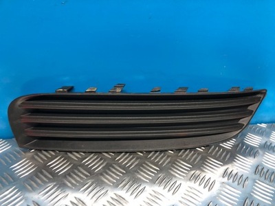 Opel insignia a 2.0 cdti права решітка бампера фото №1