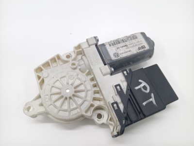 Моторчик стекло задний p skoda оригинальный номер 1k0959704e фото №1