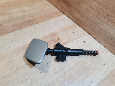 Омыватель + заглушка лампы левый перед volvo v40 ii d2 31283734 описание !!! фото №1