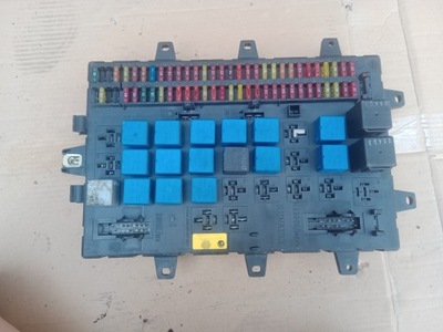 Коробка запобіжників renault magnum premium фото №1