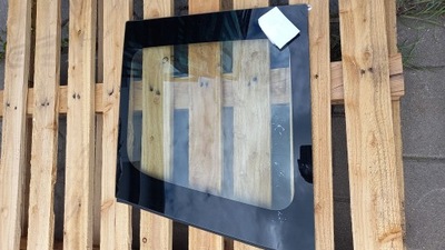 Скло кузовна права toyota yaris verso фото №1