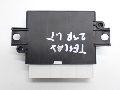 Модуль блок керування двері 1055891-00-d tesla model x 23r фото №1