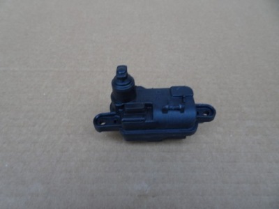 Vw passat b8 моторчик кришка пального 3g5810773 фото №1