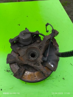 Поворотный кулак ступица правый перед суппорт комплект kia venga hyundai ix20 фото №1