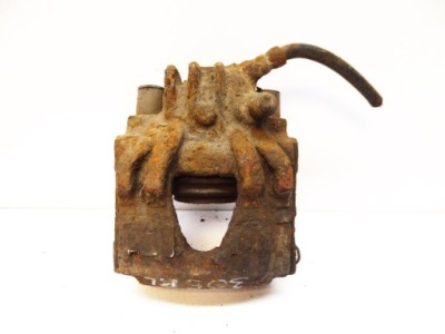 Peugeot 306 суппорт перед левый 1.6 8v фото №1