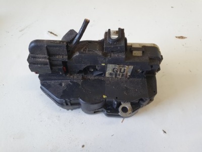 Astra j замок дверь правый задняя 13503808 gu 5pin фото №1