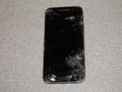 HTC 10 2ps6200 telefon uszkodzony