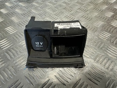 Mercedes w246 бардачок разъём 12v фото №1