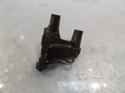 Scenic ii 1,9dci кронштейн насоса 8200193773 фото №1