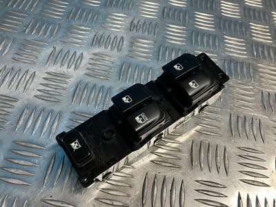 Hyundai i20 2012 r панель перемикач вікон 202008158 фото №1