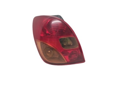 Toyota corolla verso 1 i 01- лампа ліва задня фото №1