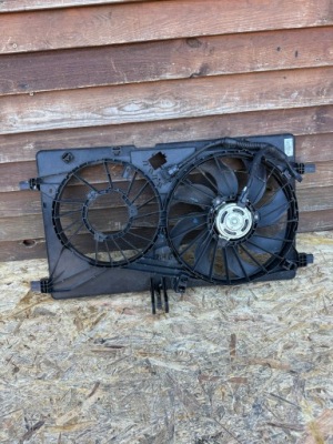 Renault master 3 2.3 вентилятор радиатора 214818787r фото №1