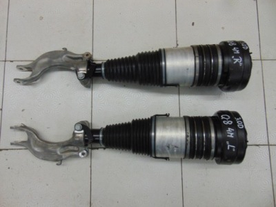 Амортизатор перед передний правый audi q8 4m8 фото №1