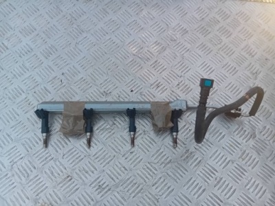 Lexus nx 300h молдинг упорскування 2.5 гібрид фото №1