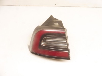 Tesla iii 3 led лампа левая задний  задняя 1077399-00 фото №1