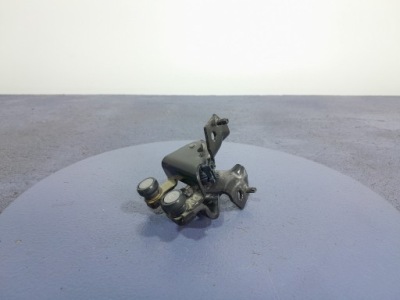 Berlingo ii lift 15- ролик подрамник дверь раздвижных правых 9680486480 фото №1