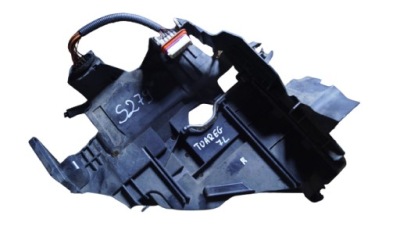 Vw touareg напрямна кронштейн refrektora праве фото №1