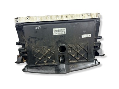 Tesla model 3 2020 комплект радіатор 1103545b фото №1