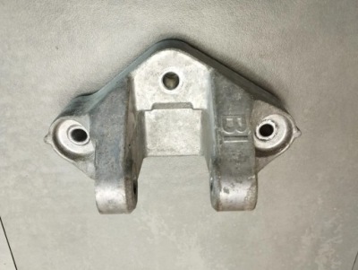 Renault kadjar кронштейн кронштейн 038172 фото №1