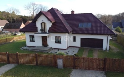 Dom, Gaiki, Jerzmanowa (gm.), 190 m²