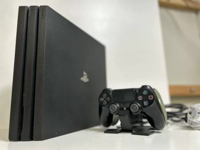 KONSOLA PS4 PRO 1TB 2 PADY