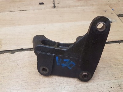 Кронштейн підпора піввісь volvo v70 ii 2.4t фото №1