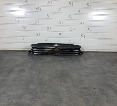 Vw passat b8 2014- решётка радиатора решётка радиатора бампер перед передний 3g0853653 фото №1