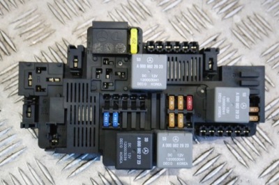 Коробка предохранителей mercedes w463/4 a2139062202 фото №1