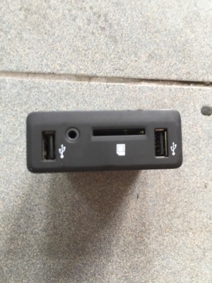 Renault espace v 2015- розетка панель usb 280236887r фото №1