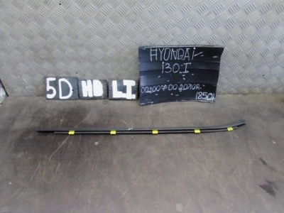 Молдинг уплотнитель левое  задняя hyundai i30 07-10 r. фото №1