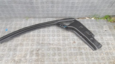 Обшивка стійка праві перед vw golf viii фото №1